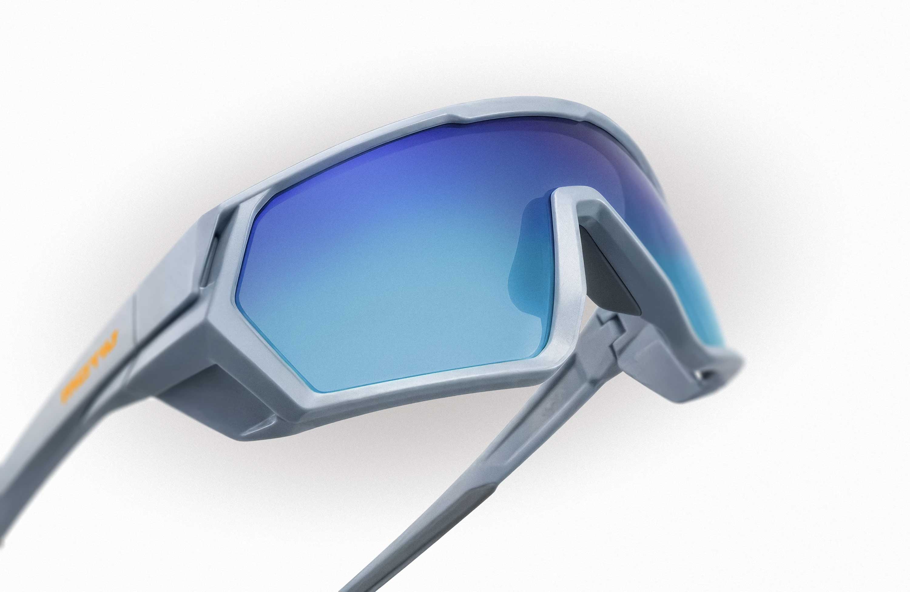 Motiv R1 Close-up der Brille